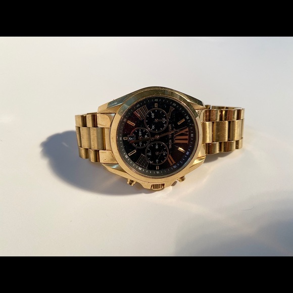 Gold Michael Kors watch - Picture 1 of 3